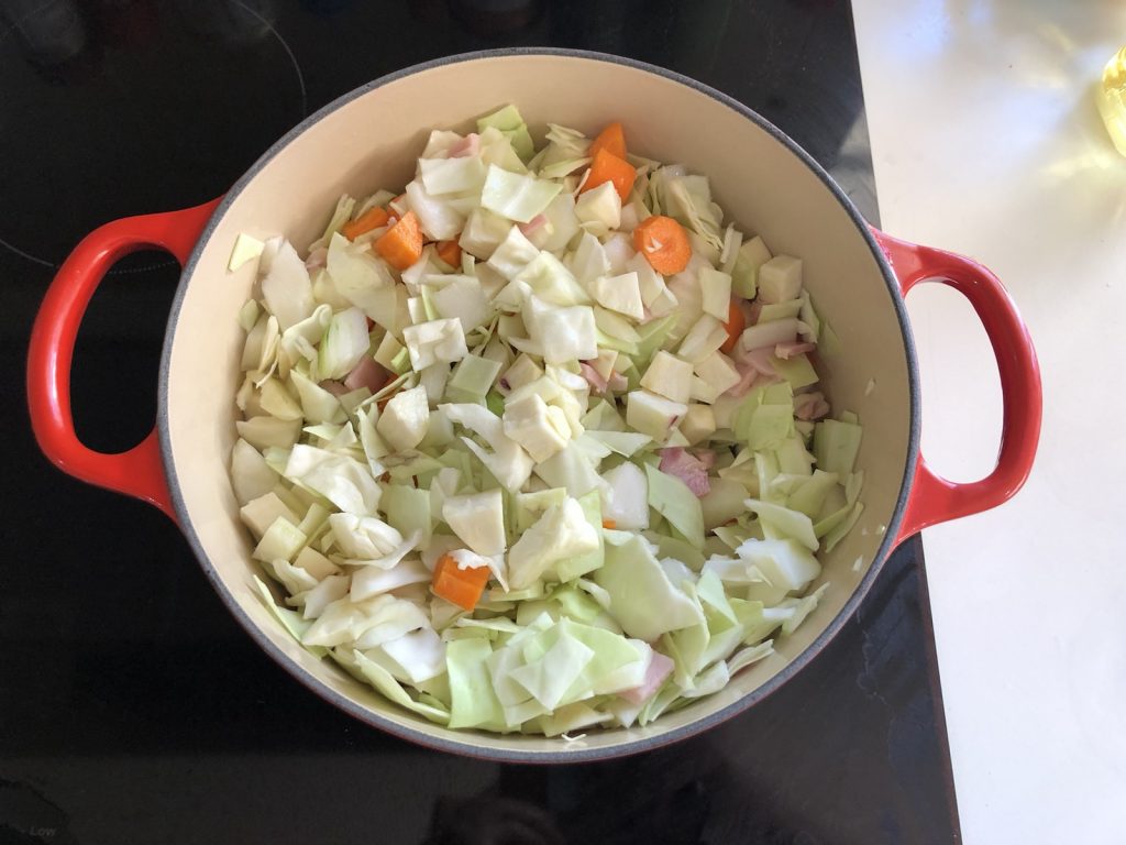 ル・クルーゼで作る野菜スープ